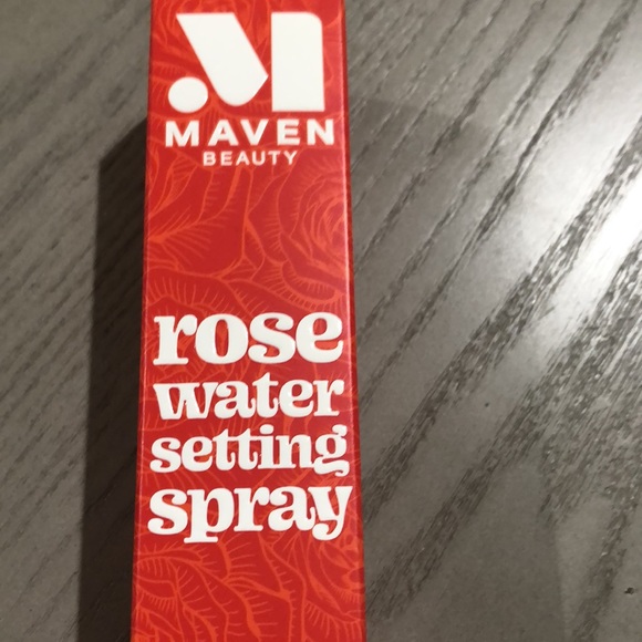❤️MAVEN BEAUTY ROSE WATER SETTING SPRAY❤️ - Picture 5 of 8